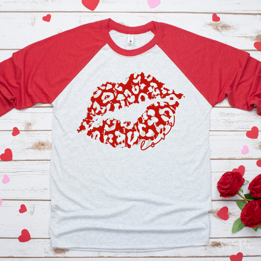 LOVE SMOOCH Shirt - Sea Pine Designs